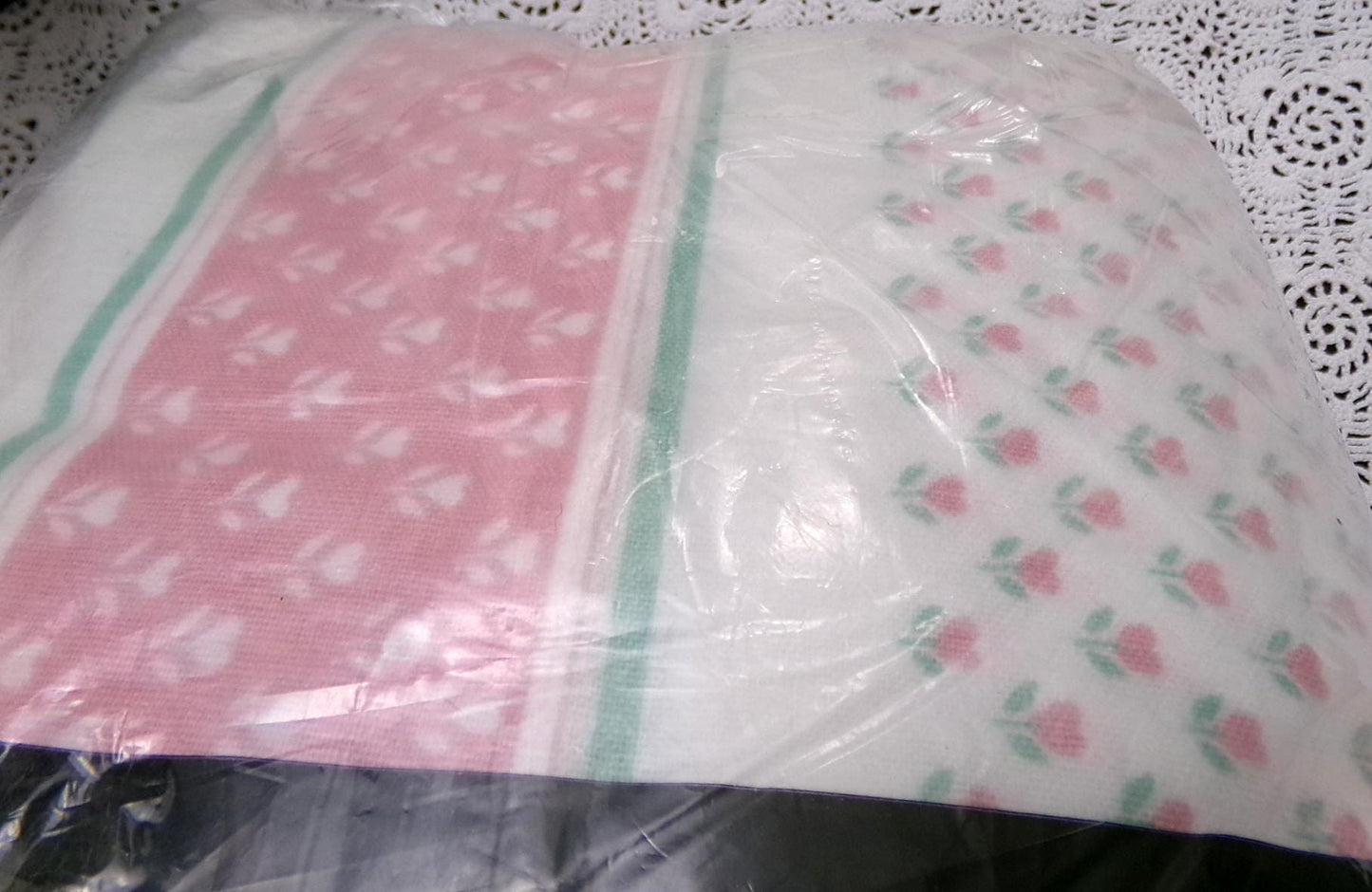 Vintage Twin Flannel Flat Sheet Floral Tulip Heart Design Pink Green White, 100% Cotton