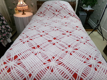Red Vintage Chenille Bedspread Tufted White Full Size 100% Cotton Bedding, Fringe