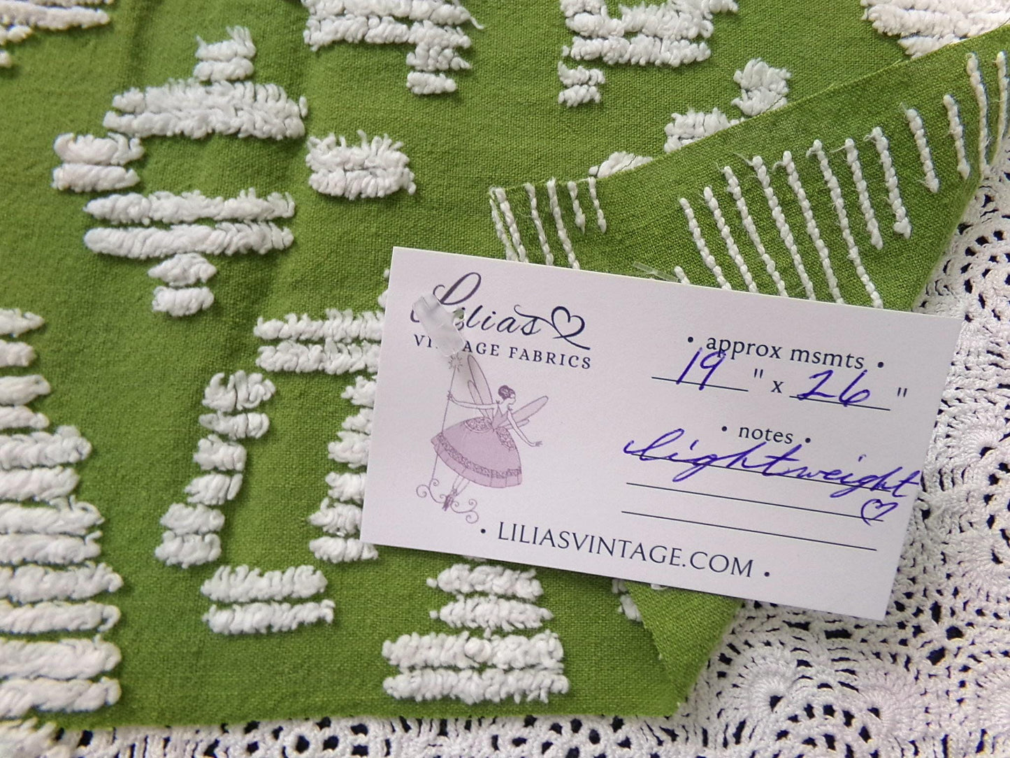 Boho Vintage Chenille Bedspread Fabric, 70s Green White Daisy 19x26" Lightweight Pc