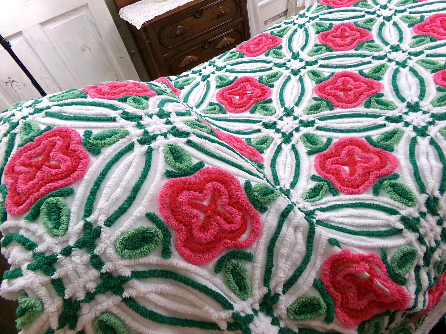 Shabby Rose Vintage Chenille Bedspread Tufted White Full Size 100% Cotton Bedding