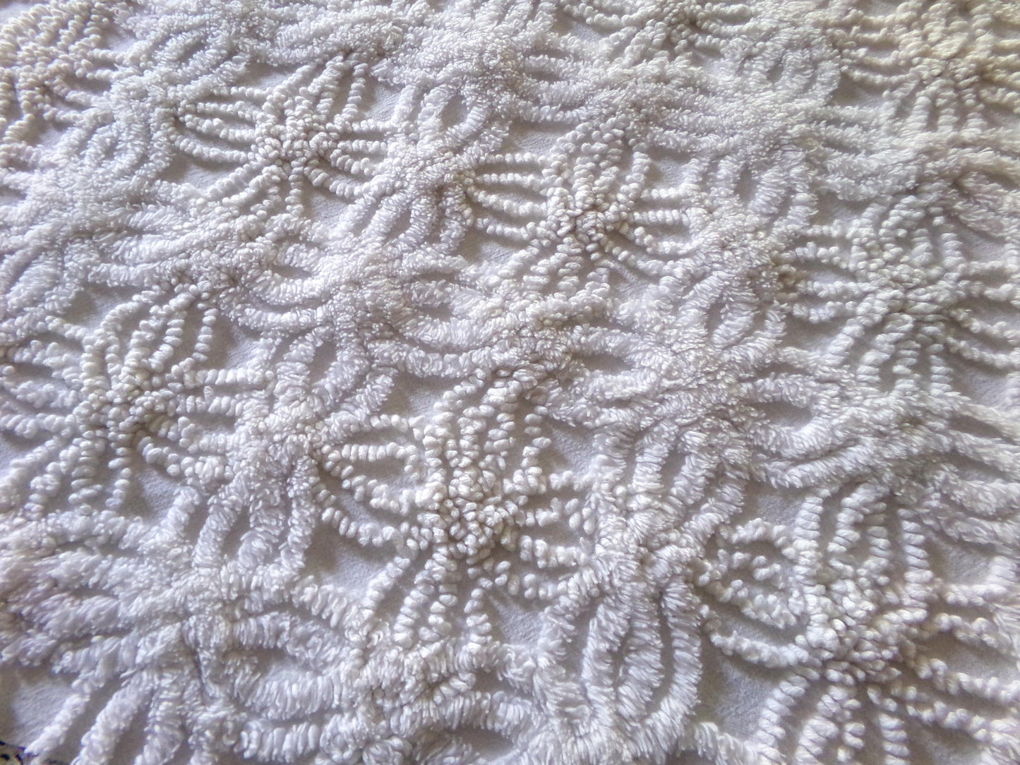Vintage Chenille Fabric Material, 14.5" x 23" inch Piece, Elaborate Needletufting in Wedding Ring Pattern