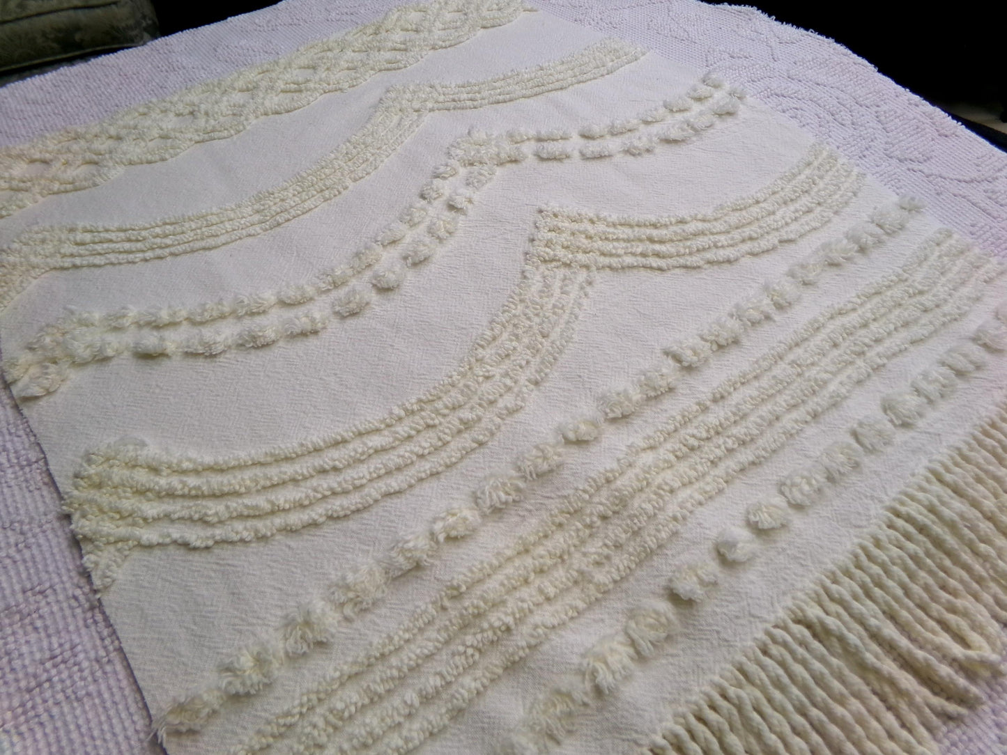 Chic Vintage Chenille Fabric, Elegance Needletuft Design w/ Fringe Edge, 18" x 21" Piece Craft Quilt Material