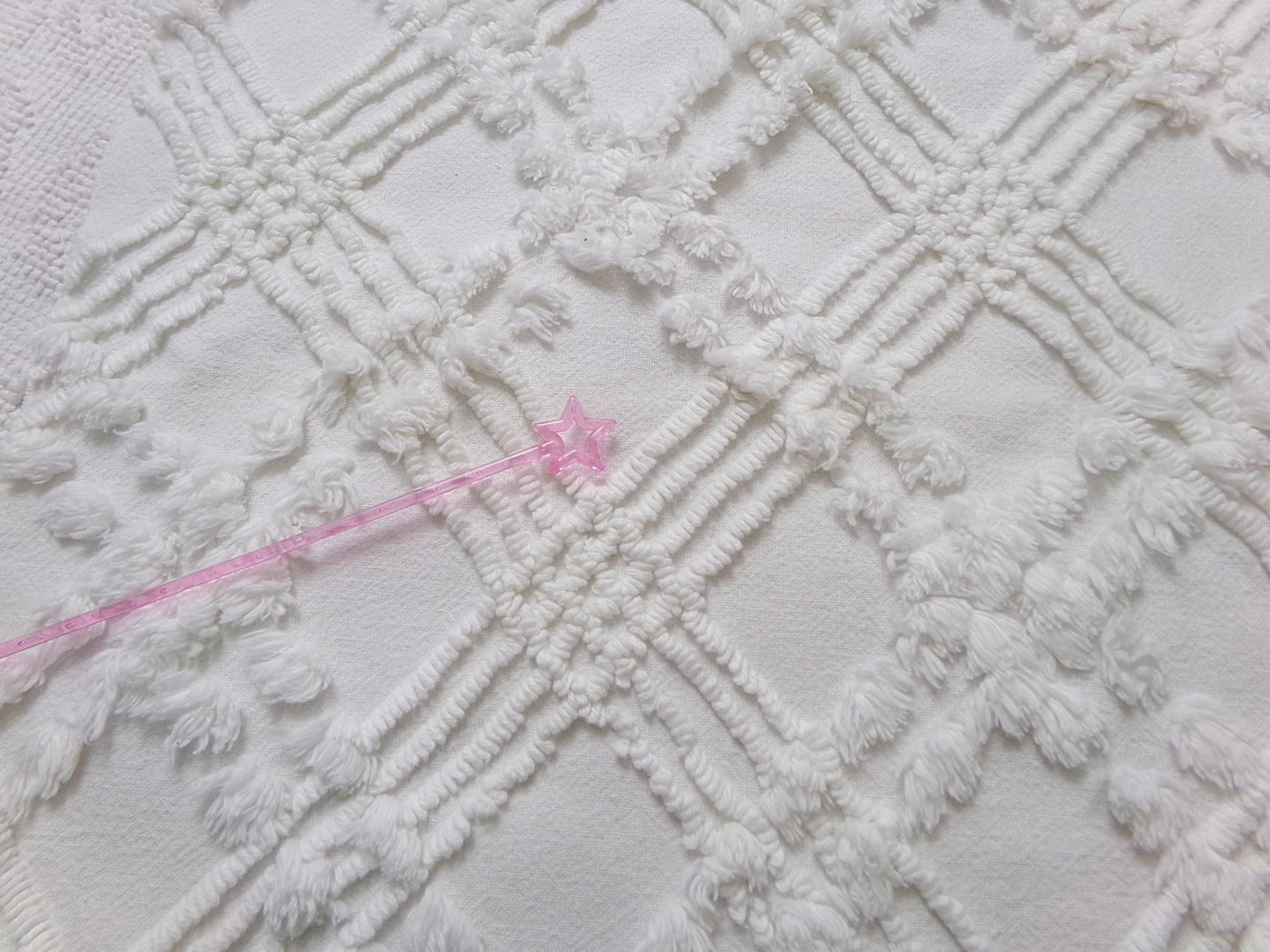 Wintry White Vintage Chenille Fabric Piece, Needletuft Sewing & Quilt Material, 18" x 22"