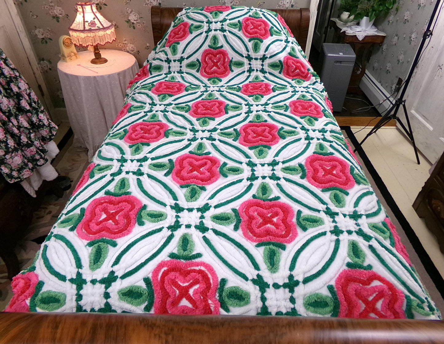 Shabby Rose Vintage Chenille Bedspread Tufted White Full Size 100% Cotton Bedding
