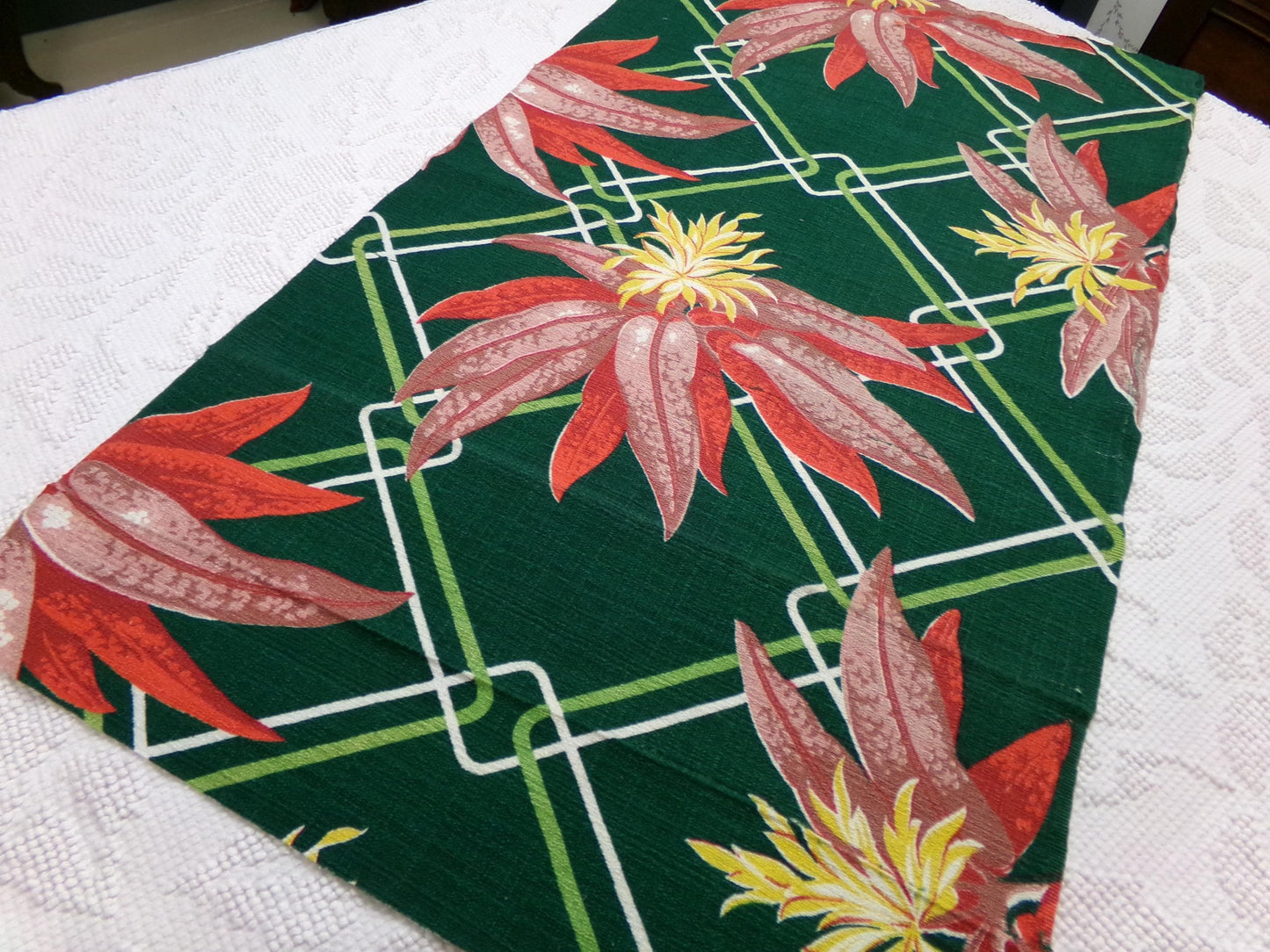 Shabby Vintage Barkcloth Fabric Tropical Tiki Hunter Green Exotic Lily Lattice 16x28"