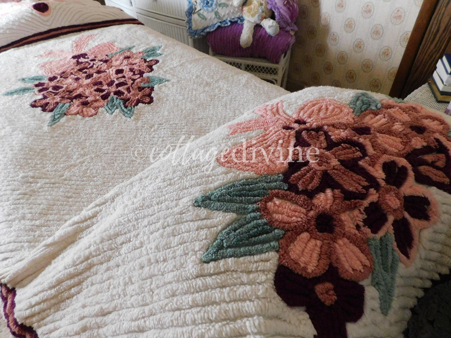 LUXURY 1940s Heirloom PLUSH Peony Rose Vintage Chenille Bedspread, Full Size, White with Bow Swags