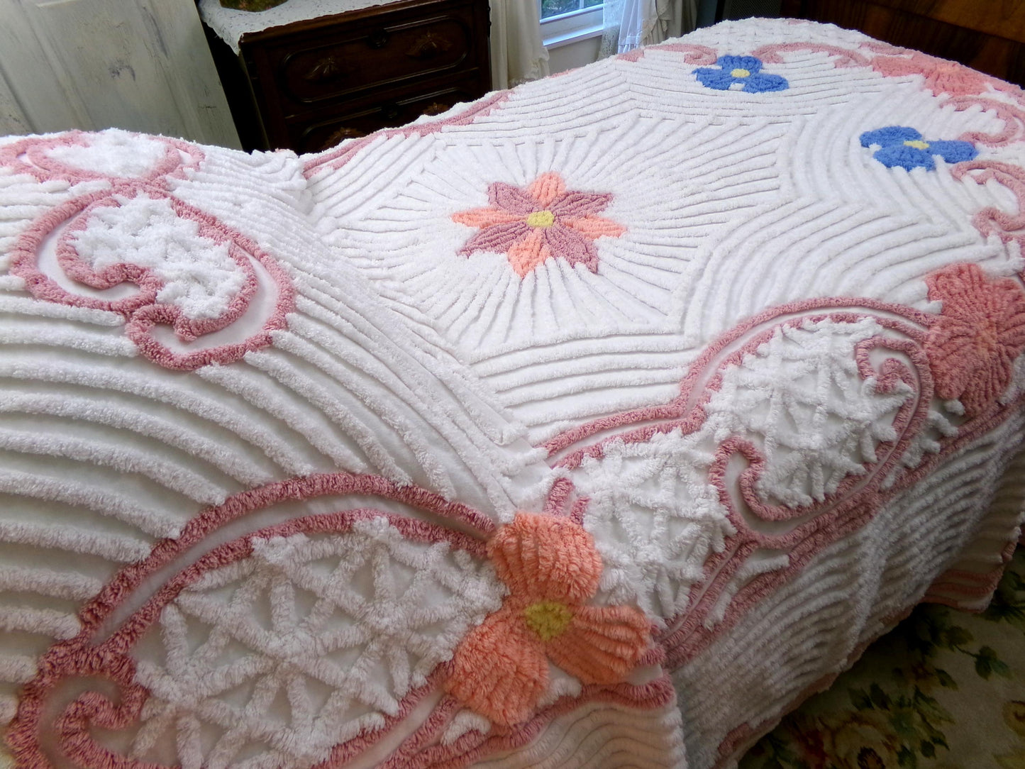 Vintage Chenille Bedspread Full Size Plush Luxurious Tufting, Shabby Chic Style Cotton Bedding