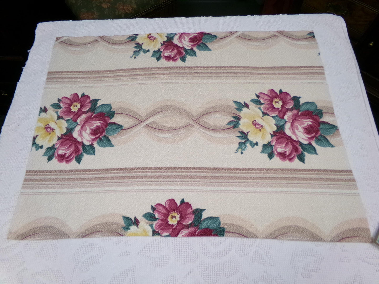 Glencourt Vintage Floral Barkcloth Fabric, Champagne Beige 20" x 26" Deconstructed Curtain Panel