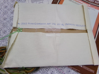 CANDID OWL Crewel Embroidery Kit Vintage Paragon 0565 Giordano Boho Forest Woodland