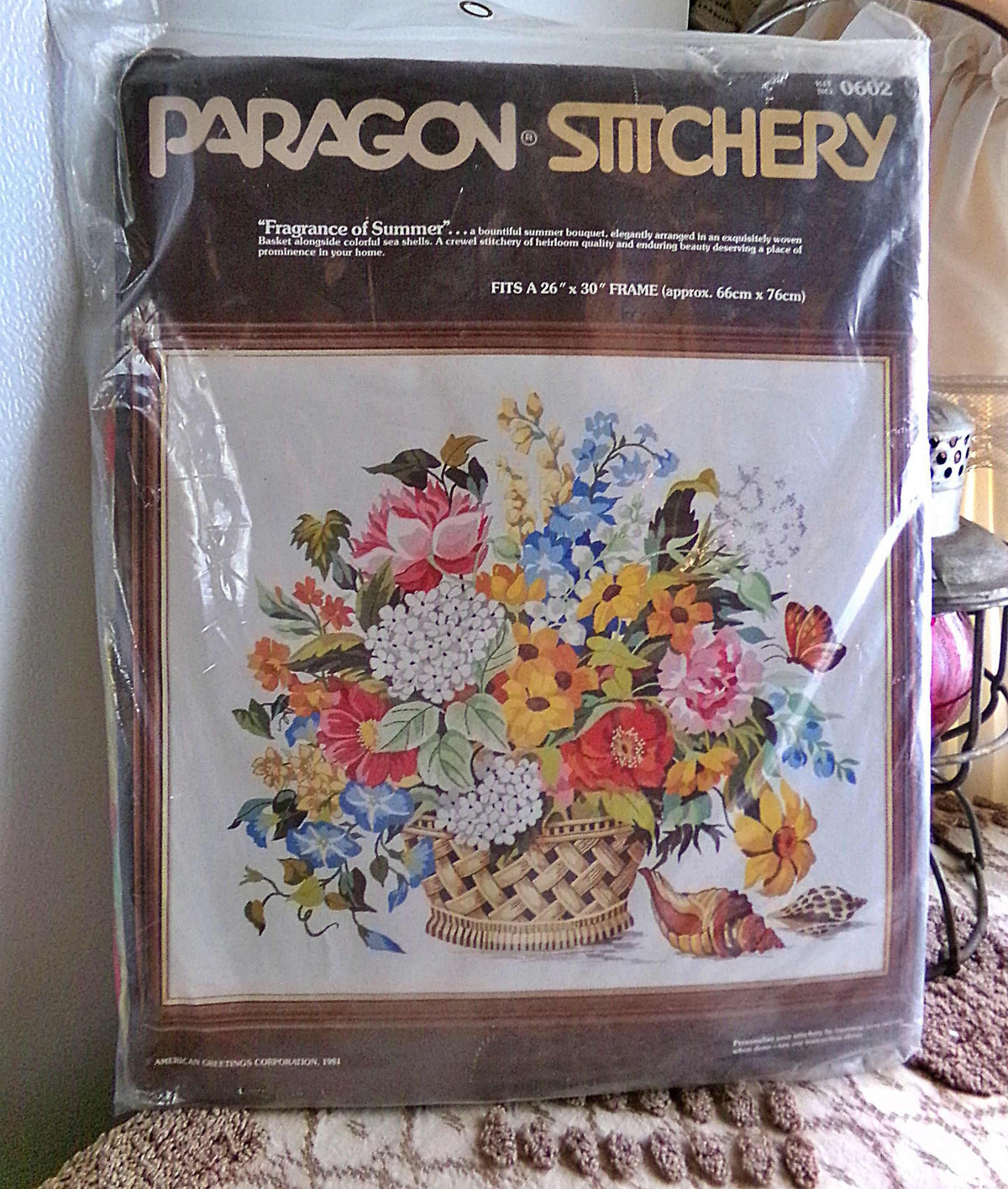 Heirloom FRAGRANCE OF SUMMER Vintage Crewel Embroidery Kit, Paragon 0602