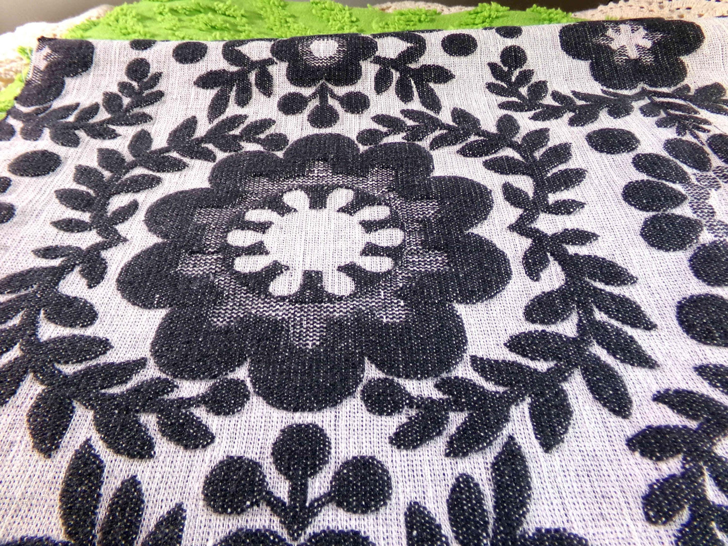 Black & White Floral Vintage Woven Fabric, FLOWER POWER Mod Daisy Reversible Sewing Quilt Material, 16" x 24"
