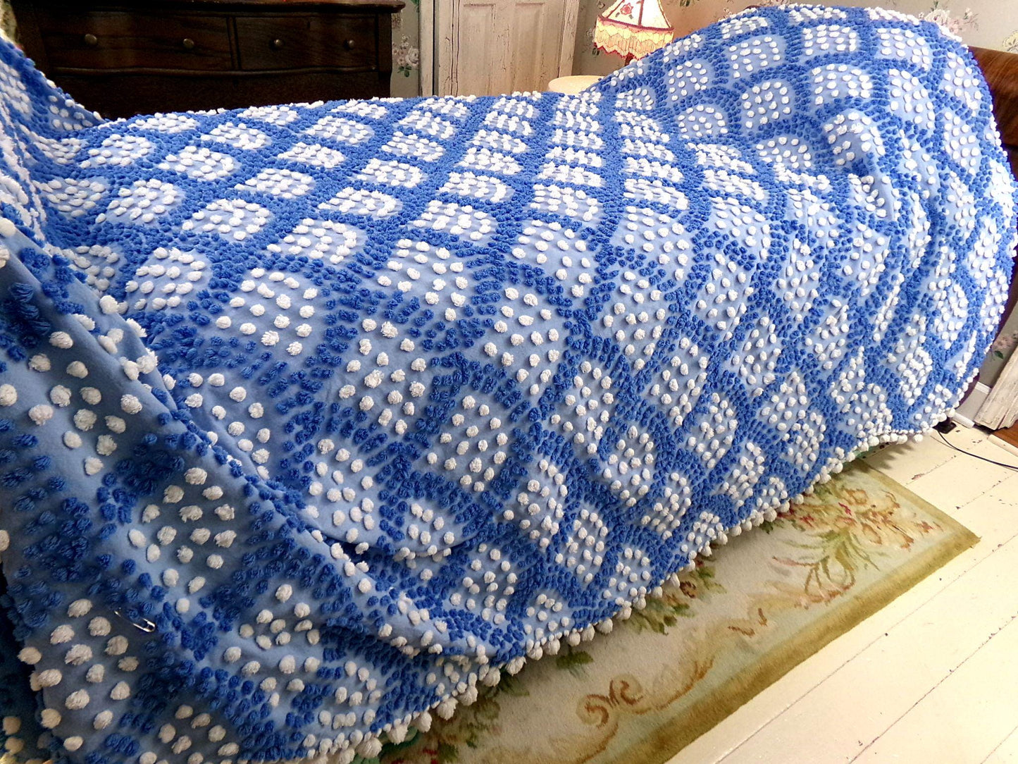 mermaid tail vintage chenille bedspread, lake cottage blue & white shell pop scallop design, full size antique cotton bedding, pom pom trim