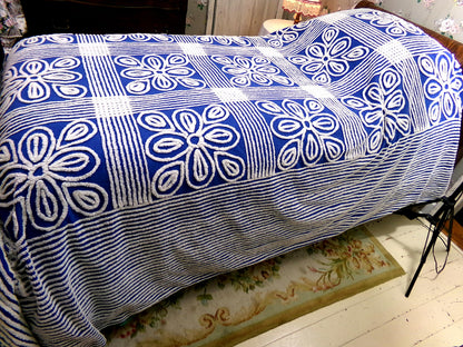 Vintage Mod Chenille Bedspread: Flower Power Bold Blue & White Shabby Cotton Full Size Bedding