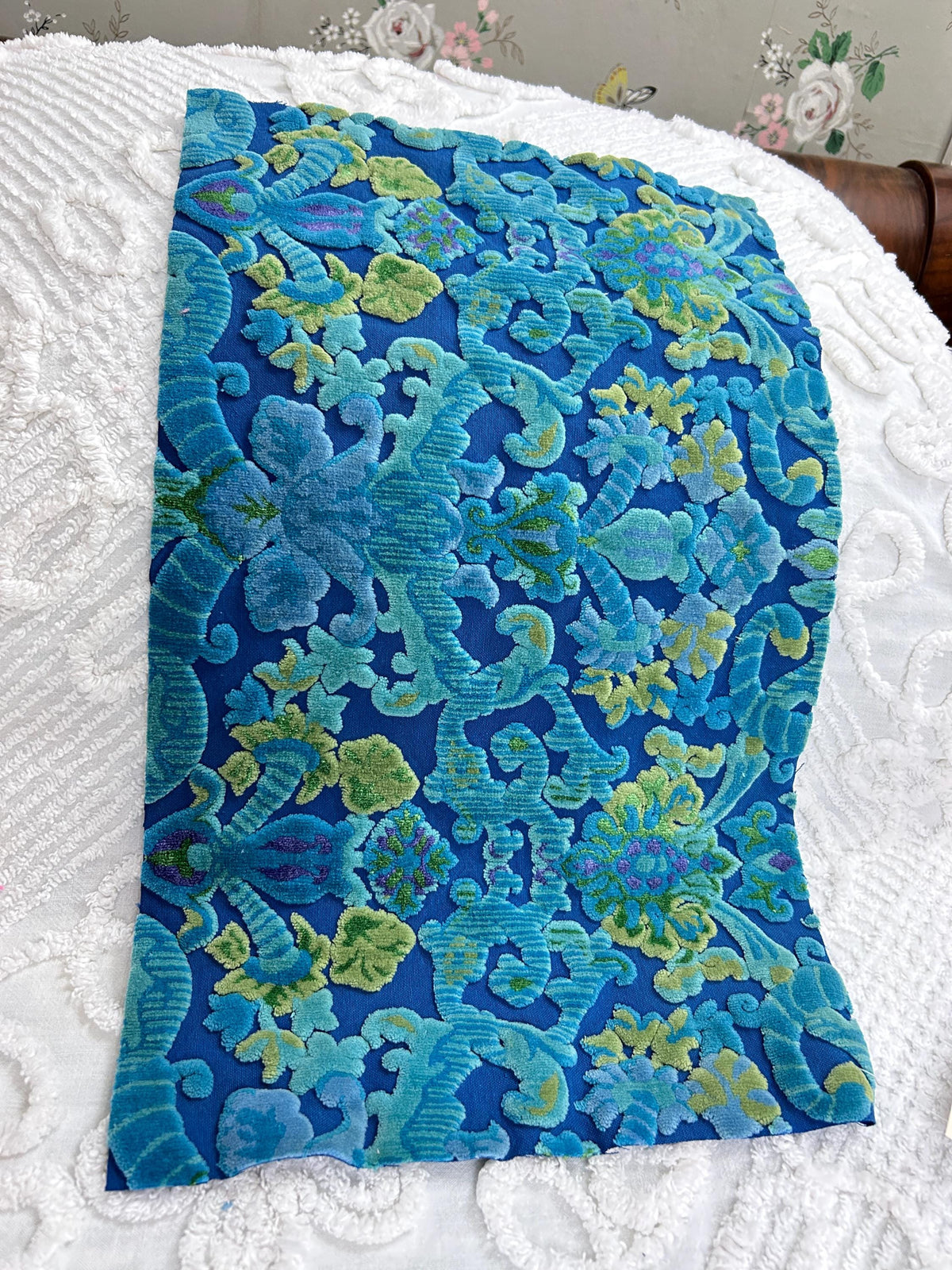 Moody Vintage Cut Velvet Fabric, Electric Blue Bates Tapestry Chenille, 10.5x18"