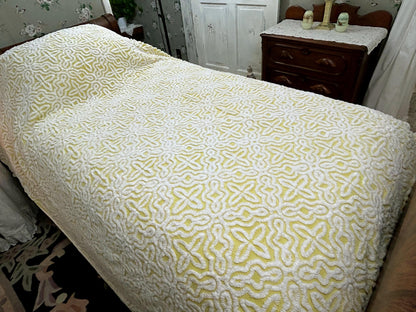 Celestial Stars Vintage Chenille Bedspread, Yellow & White Full Size Cotton