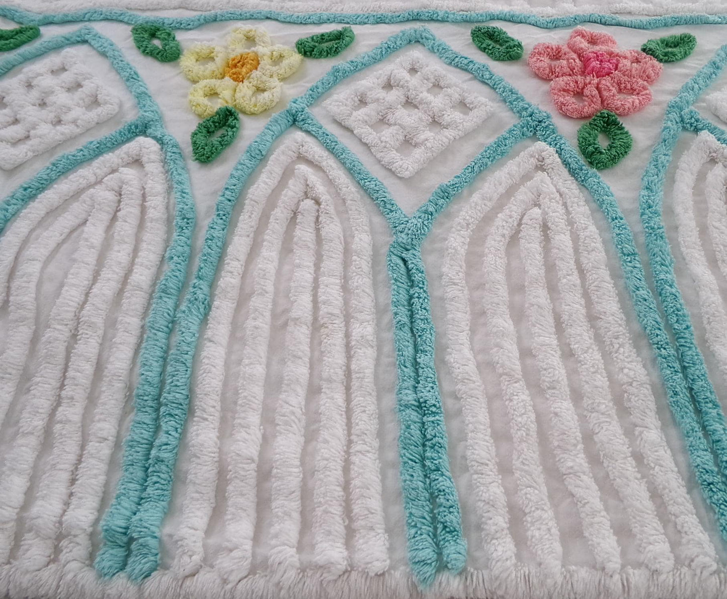 Plush White Vintage Chenille Fabric Cathedral Floral Design 20x24"