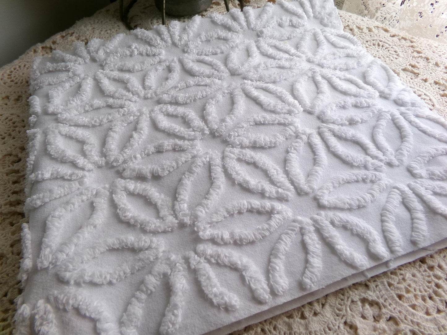 modern daisy vintage chenille fabric, versatile white quilt material, 20" x 24" inch piece for sewing, crafts & quilting