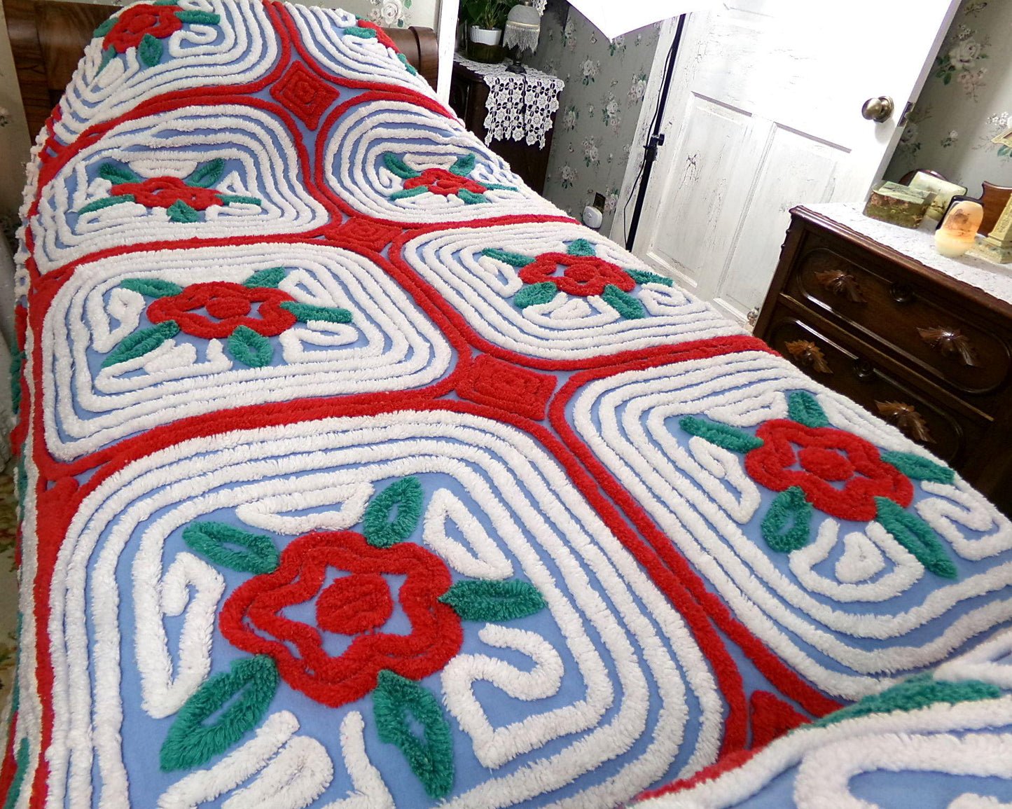 midnight in a garden of roses vintage chenille bedspread, red flowers on starry blue with white swirl tufting, full size bedding