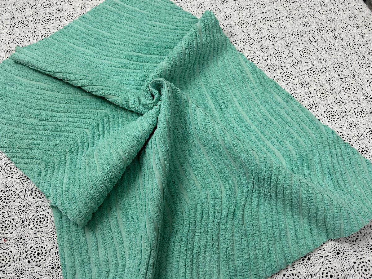 Green Wave Vintage Chenille Bedspread Fabric 18x25" Dense Tufts