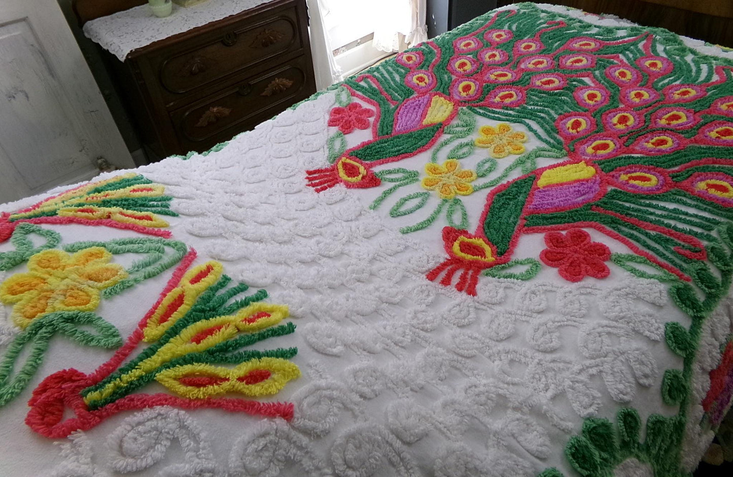 Peacock Vintage Chenille Bedspread, Full Sz Pink & Green Lovebirds, Rainbow Hearts