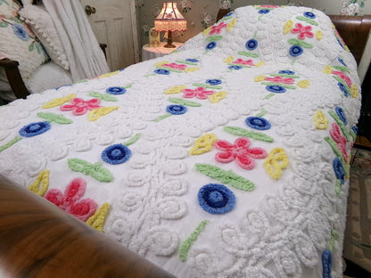 Canyon Group Vintage Chenille Bedspread, Twin Size Rainbow Wedding Cake Design