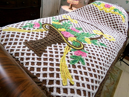 Vintage Chenille Bedspread Chocolate Brown Flower Basket Scallop Pom Pom Trim Full