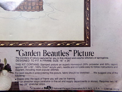 GARDEN BEAUTIES Vintage Crewel Embroidery Kit Paragon Floral Stitchery 0123