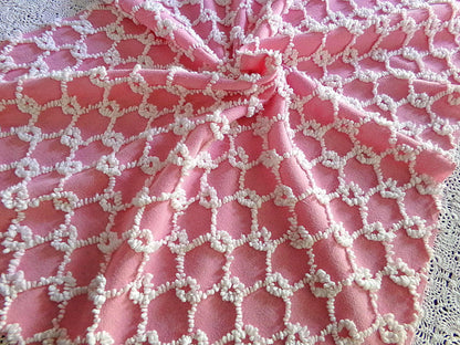 Chain Link Pink & White Vintage Chenille Fabric, Bates Texturized Needletuft Design, 18" x 24" inch Lightweight Piece