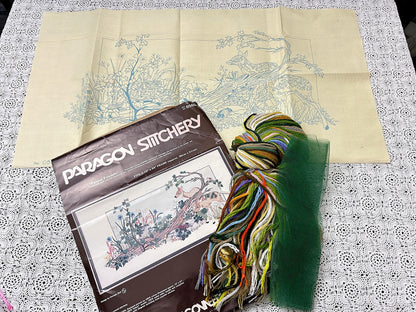 FOREST FRIENDS Crewel Stitchery Kit Woodland Vintage Paragon 0505 Embroidery