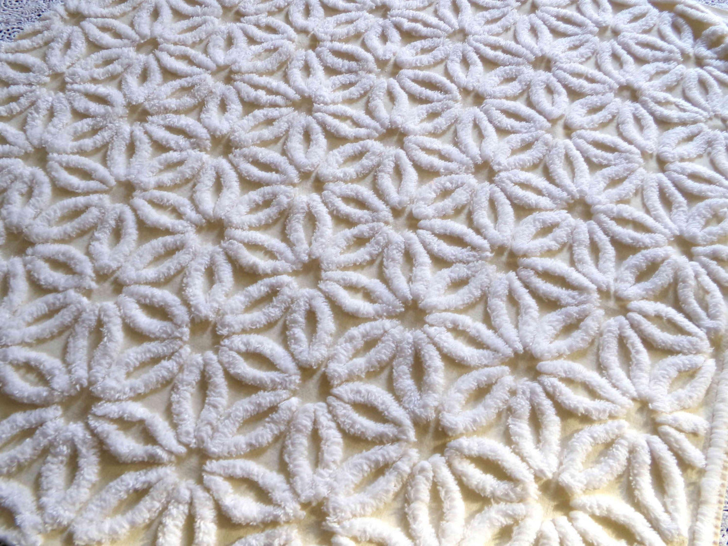 Vintage Chenille Fabric Piece, Gentle Golden Yellow & White Daisy, 24" x 20" inches, Pretty in Quilts, Pillows, Doll Blankets