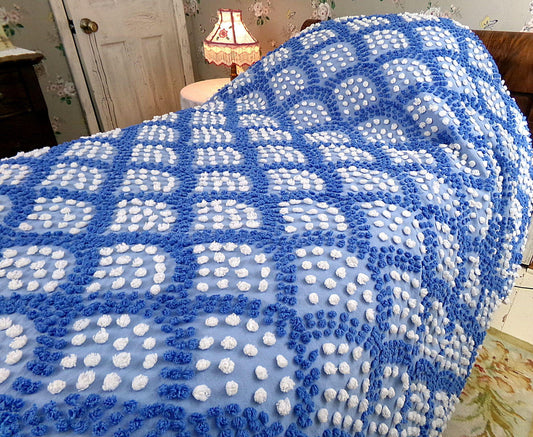 mermaid tail vintage chenille bedspread, lake cottage blue & white shell pop scallop design, full size antique cotton bedding, pom pom trim
