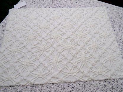 Vintage White Chenille Fabric Piece Spider Tuft Pops 18 x 24" Quilt Sewing Material