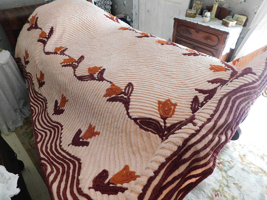 pretty tulip floral chenille bedspread, swirl tufted florals in peach, rust & bark, full size vintage cotton bedding
