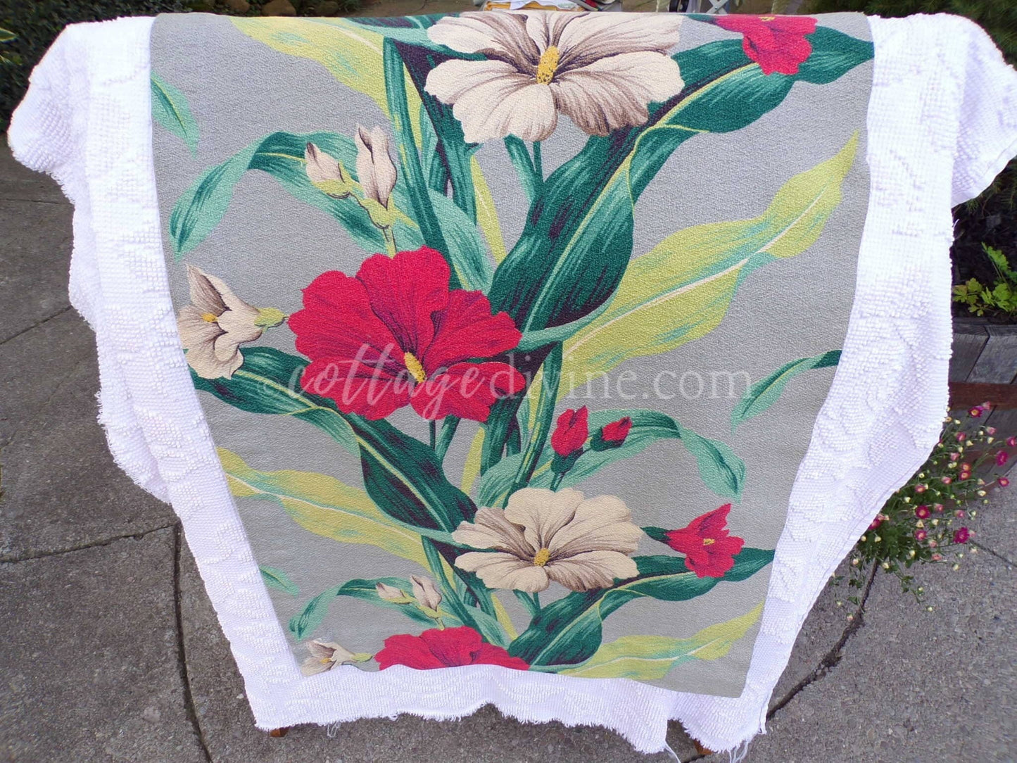 Tropical Vintage Barkcloth Fabric Piece, Salvaged MCM Exotic Botanical Island Hibiscus Print, 19" x 28" cut piece for fiber arts, sewing