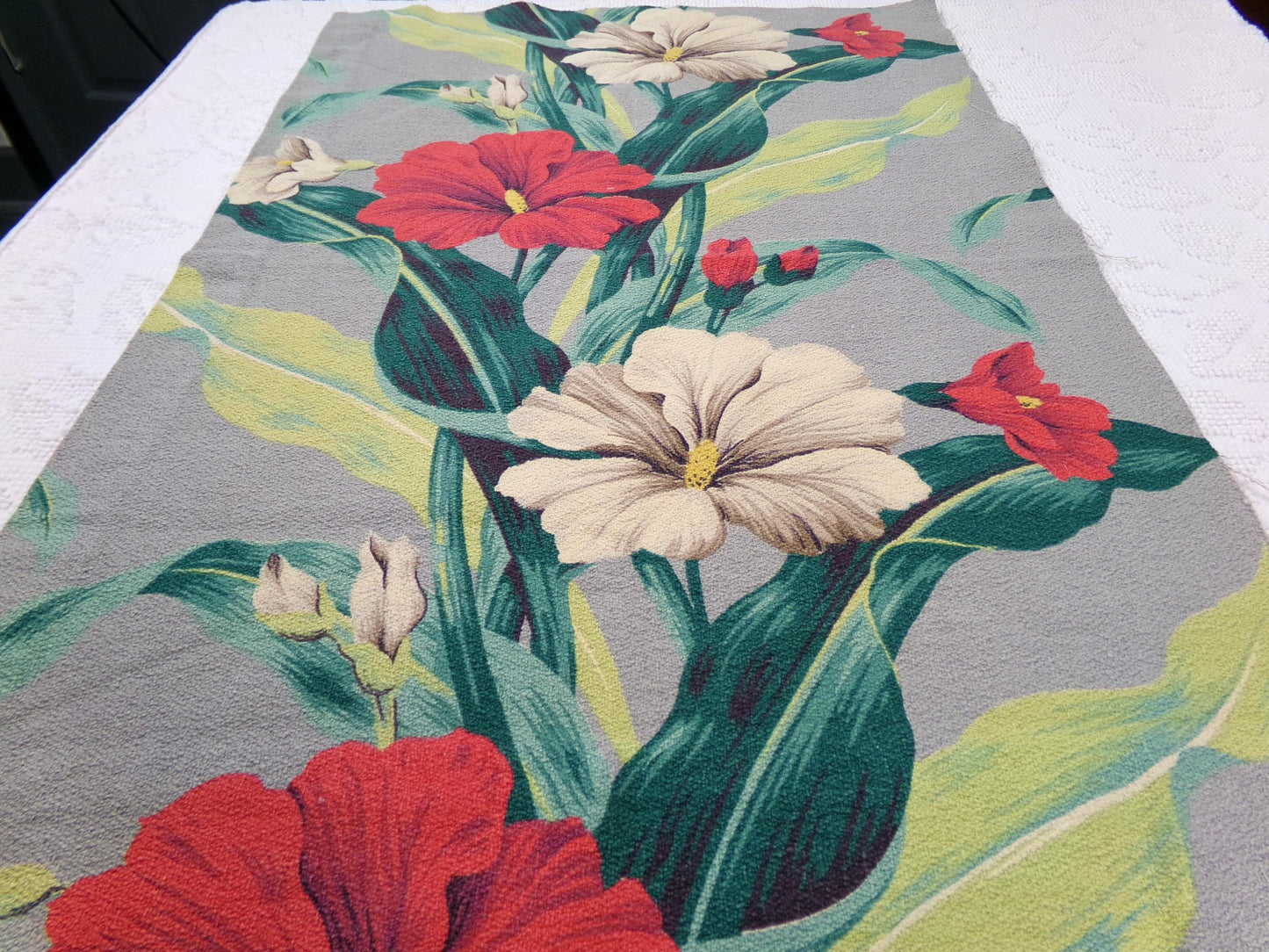 Bold Vintage Barkcloth Fabric Hawaii Hibiscus Pattern Gray Red Cream 19" x 27"