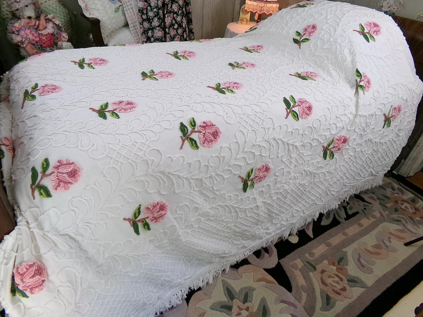 Pink Rose Vintage Chenille Bedspread, White Cotton Full Size Bedding, Accent Fringe