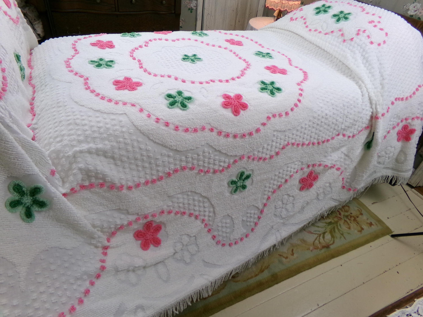 Summer Vintage Chenille Bedspread, Candy Floral Wreath on White w/ Accent Fringe, Full Size Cotton Bedding
