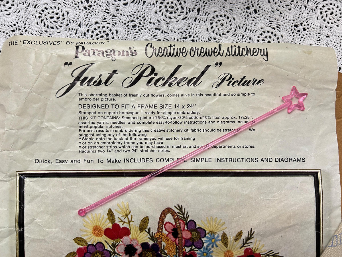 JUST PICKED Crewel Stitchery Kit Boho Floral Vintage Paragon 0725