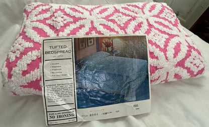 Rose Pink Vintage Chenille Bedspread White Geometric Wedding Rings, FULL Size NOS