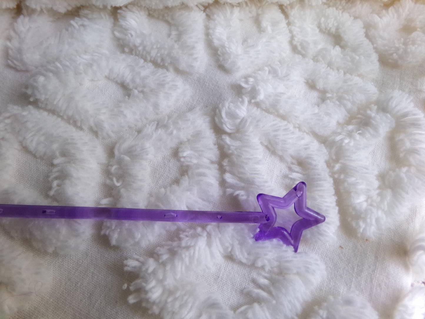 cozy cream snowflake vintage chenille fabric, versatile neutral geometric design, 18 x 24"