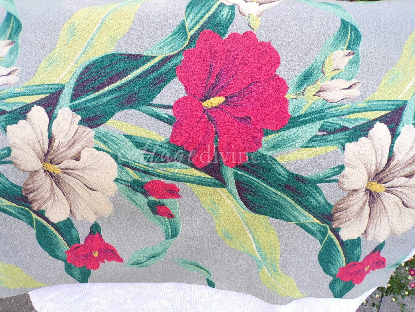 Tropical Vintage Barkcloth Fabric Piece, Salvaged MCM Exotic Botanical Island Hibiscus Print, 19" x 28" cut piece for fiber arts, sewing