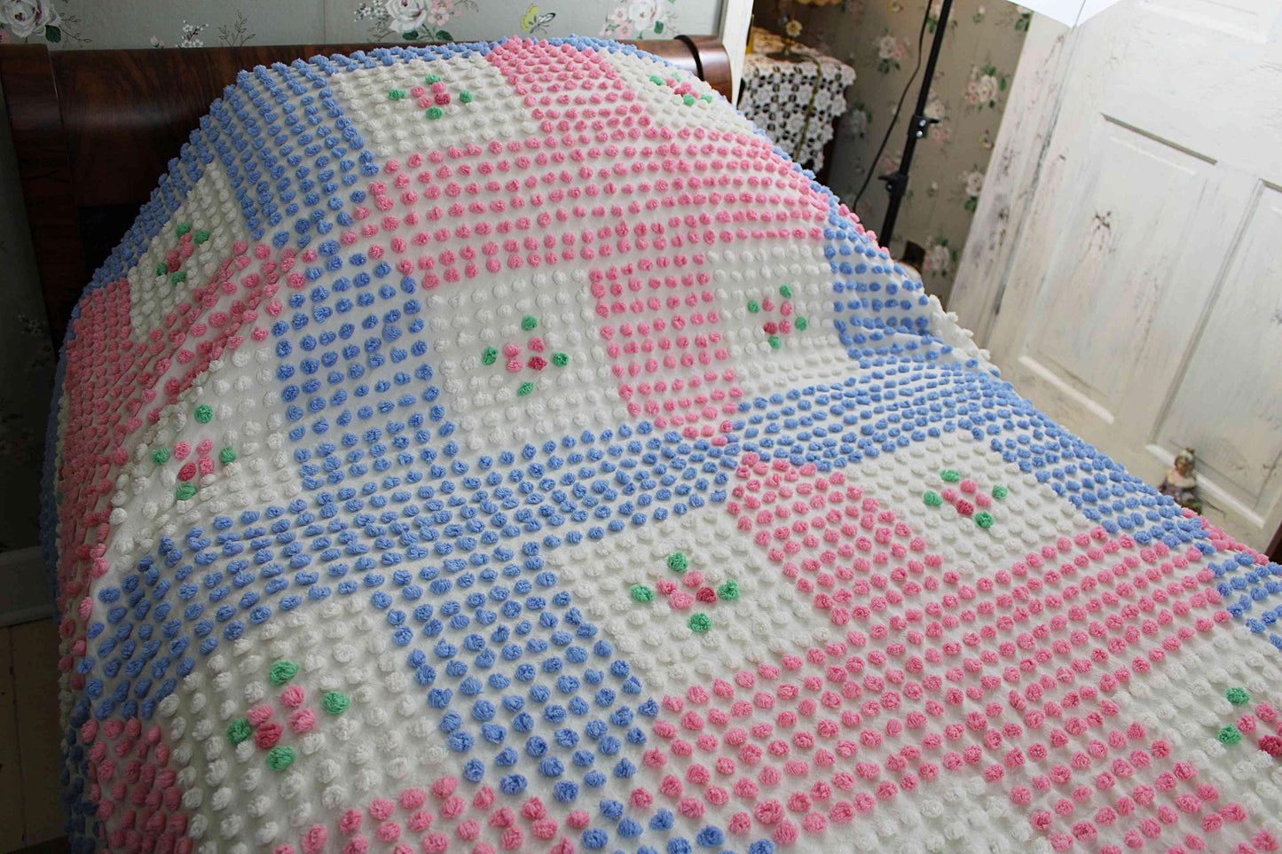 Rare Vintage Chenille Bedspread, Tufted Pink & Blue Popcorns with Rose Pop Flowers, Anne Orr for Cabin Crafts, Full Size Cottage Bedding