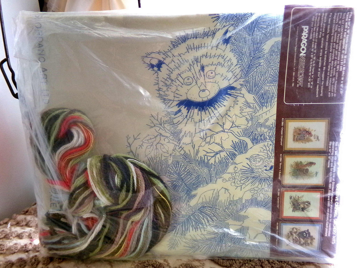 CURIOUS RACCOON Crewel Embroidery Kit, Vintage Paragon 0566 Stitchery Joseph Giordano