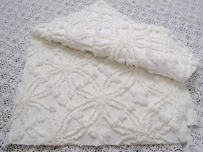 Vintage White Chenille Fabric Piece Spider Tuft Pops 18 x 24" Quilt Sewing Material