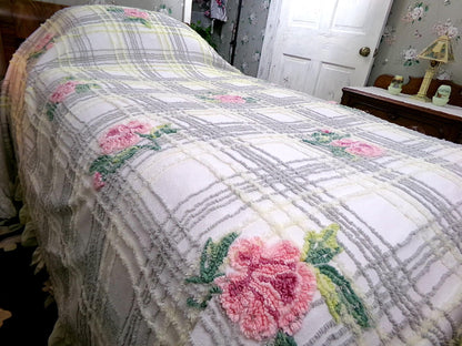 Vintage Pink Rose Chenille Bedspread Plaid Ruffled Shabby Chic Farmhouse Full Size