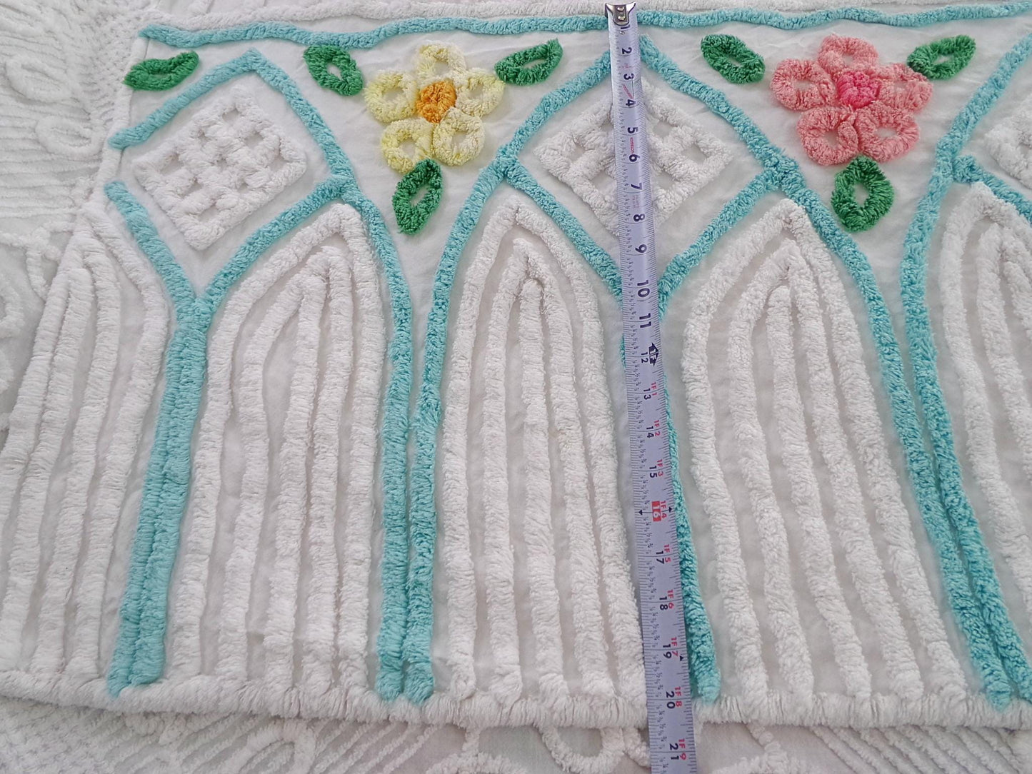 Plush White Vintage Chenille Fabric Cathedral Floral Design 20x24"