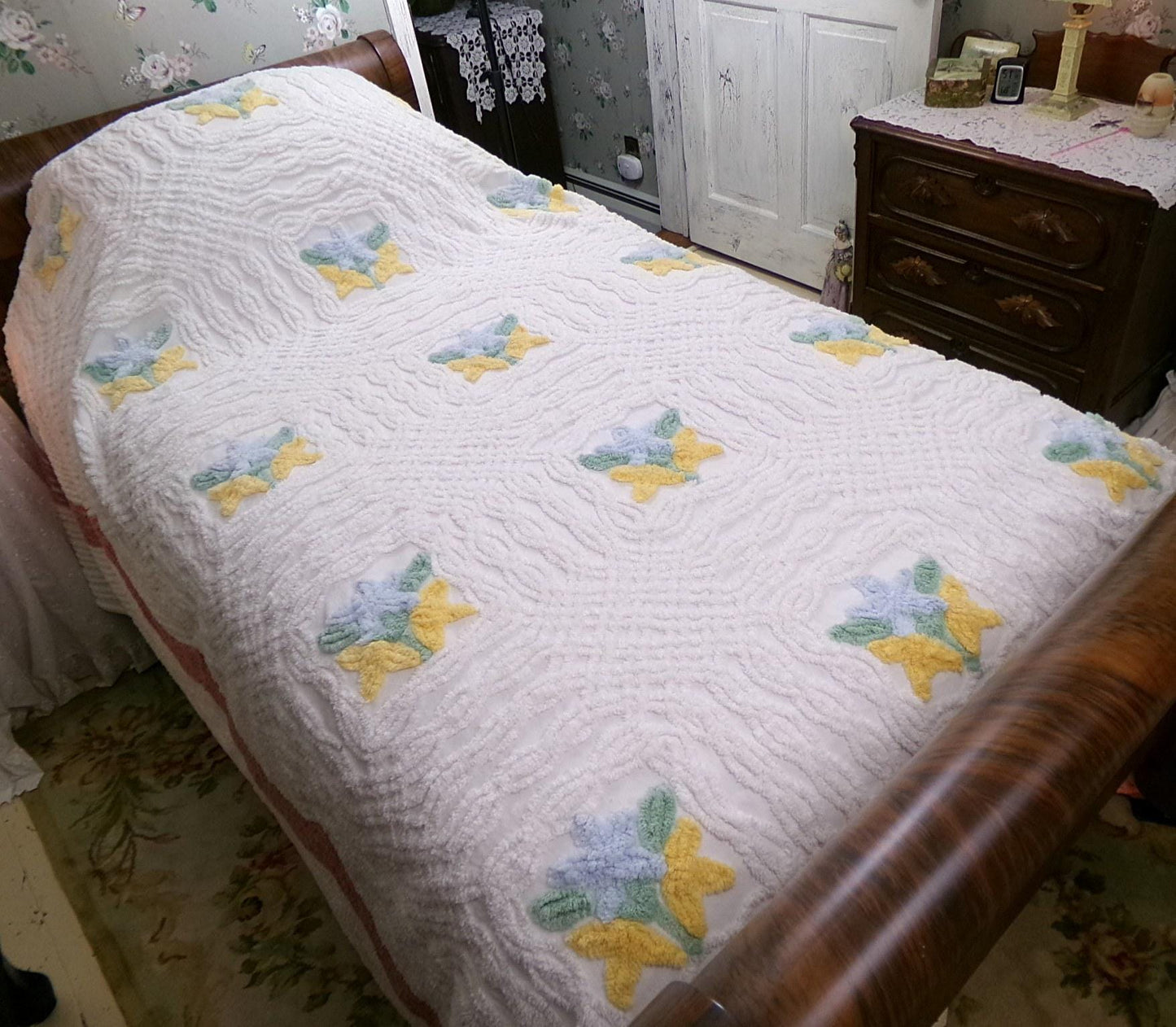 Country Cottage Chic 1950s Cotton Floral Vintage Chenille Bedspread, Full Size