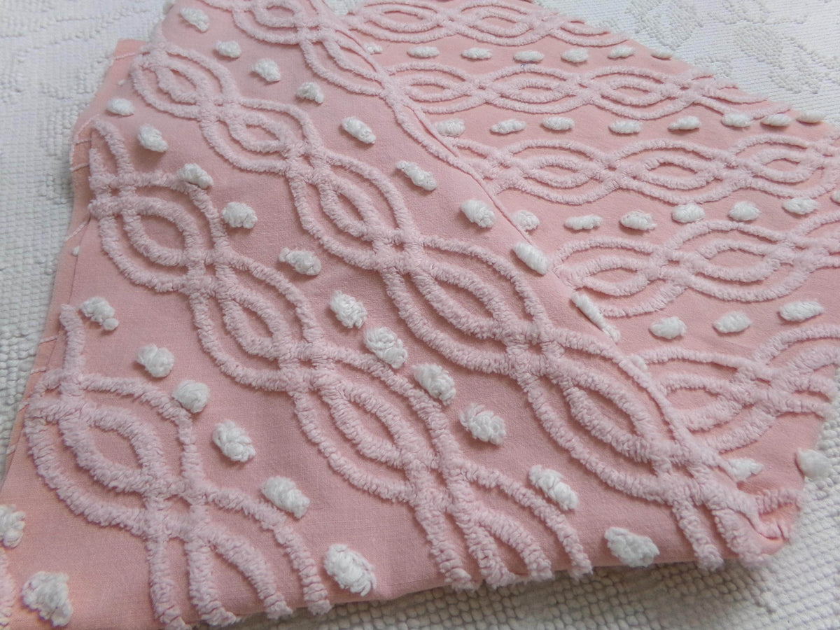 Shabby Pink Vintage Chenille Bedspread Fabric Eternity Links 19x24" Piece