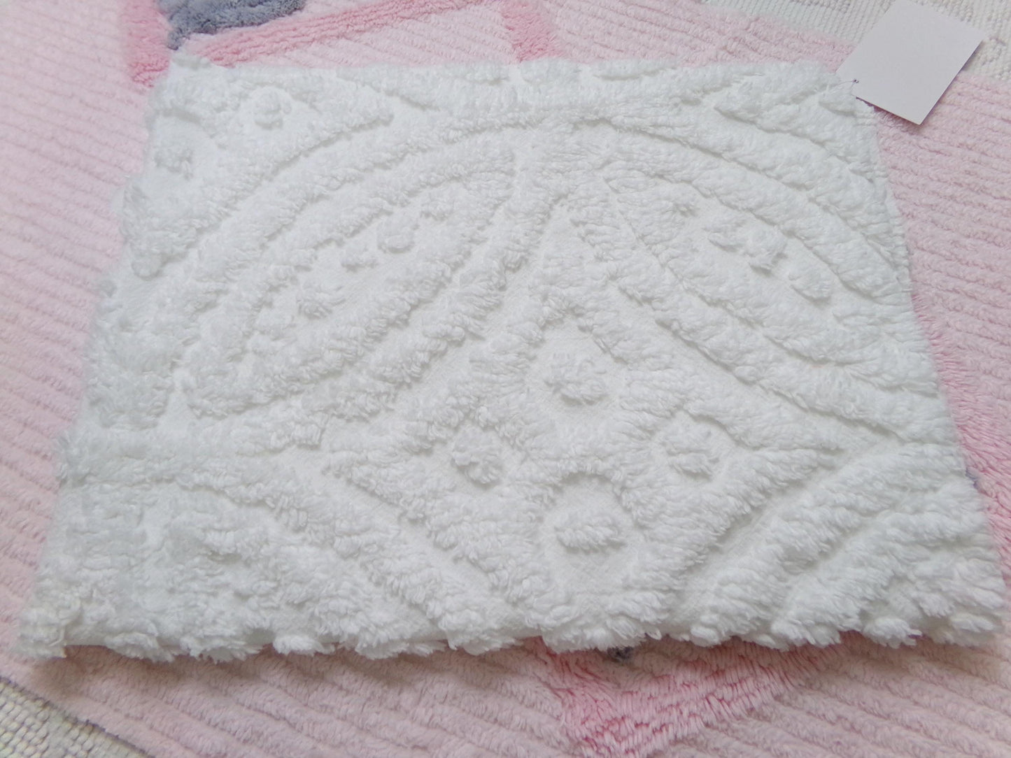 Elegant White Chenille Fabric Vintage Style Leaf Petal Medallion 20x24" Sewing & Quilt Material