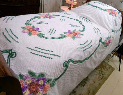 Cottage Style Vintage Chenille Bedspread, White FULL Size Summer Cotton Bedding
